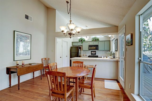 12 Fairmeade Bend Drive, The Woodlands, TX 77381