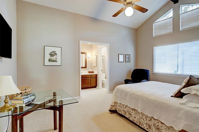 12 Fairmeade Bend Drive, The Woodlands, TX 77381