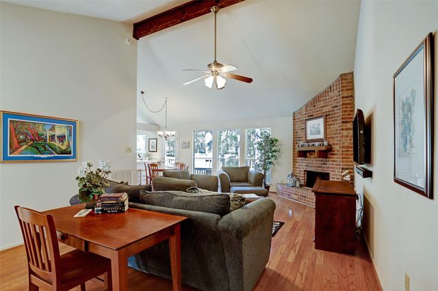 12 Fairmeade Bend Drive, The Woodlands, TX 77381