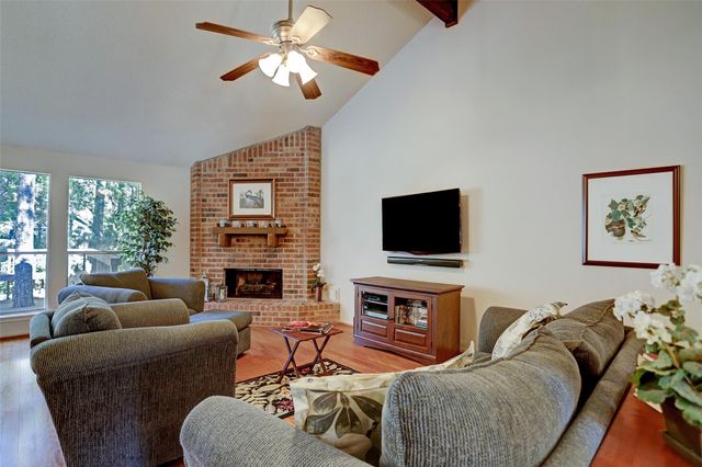 12 Fairmeade Bend Drive, The Woodlands, TX 77381