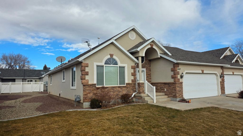 268 W MOUNTAIN GREEN CIR, Roosevelt, UT 84066
