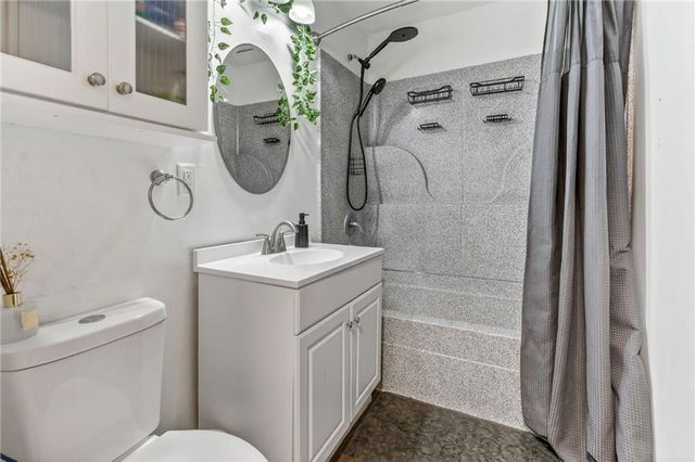 813 S Main Street, Liberty, MO 64068