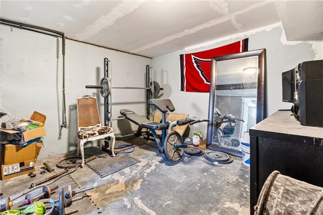 813 S Main Street, Liberty, MO 64068