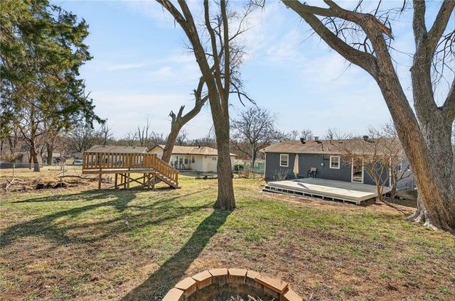 813 S Main Street, Liberty, MO 64068