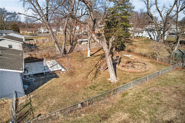 813 S Main Street, Liberty, MO 64068