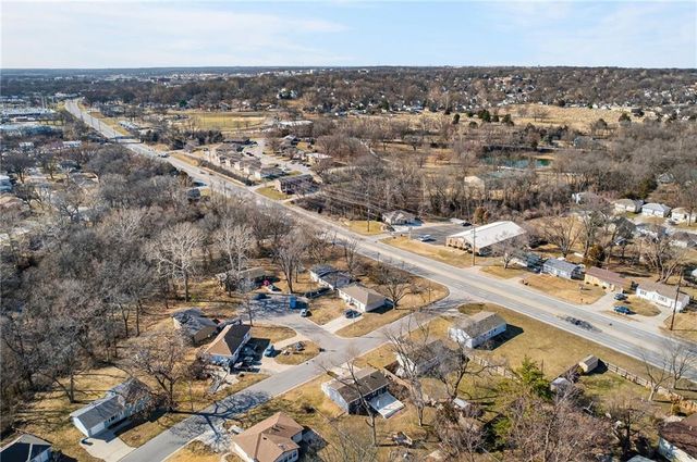 813 S Main Street, Liberty, MO 64068