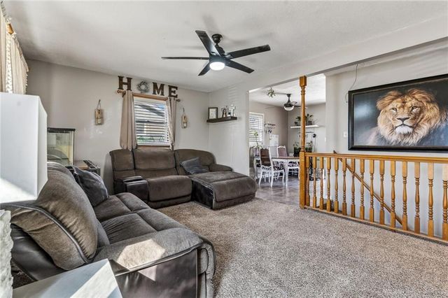 813 S Main Street, Liberty, MO 64068