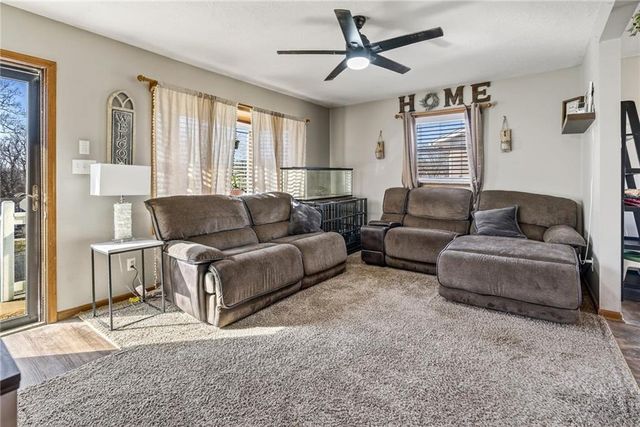 813 S Main Street, Liberty, MO 64068