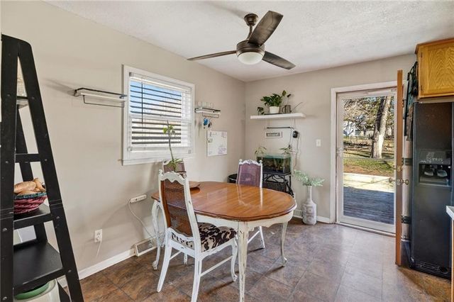 813 S Main Street, Liberty, MO 64068