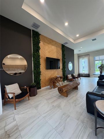 135 SW 171st Ln 135, Pembroke Pines, FL 33027