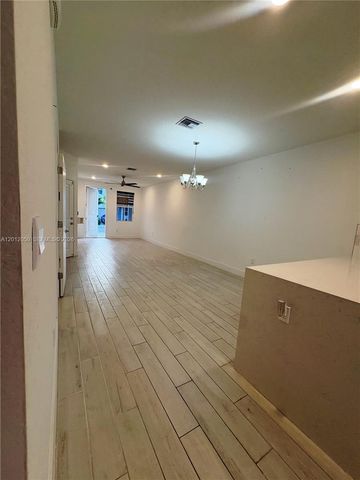 135 SW 171st Ln 135, Pembroke Pines, FL 33027