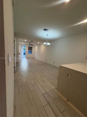 135 SW 171st Ln 135, Pembroke Pines, FL 33027