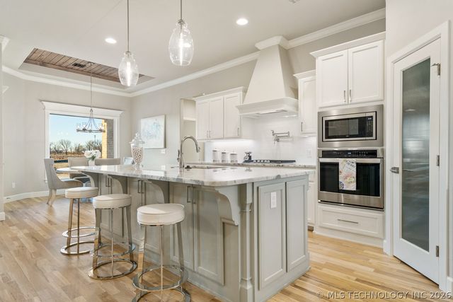 5412 E 125th Place S, Bixby, OK 74008