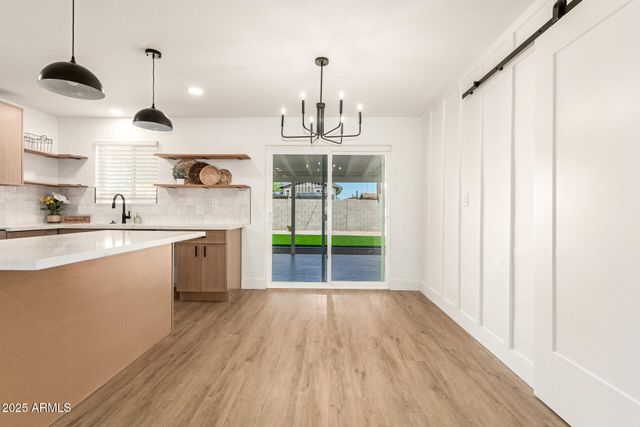 628 E PAPAGO Drive, Tempe, AZ 85288