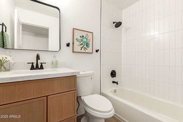 628 E PAPAGO Drive, Tempe, AZ 85288