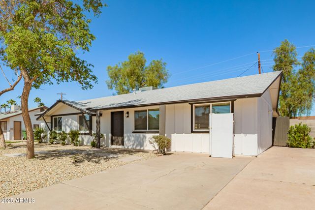 628 E PAPAGO Drive, Tempe, AZ 85288