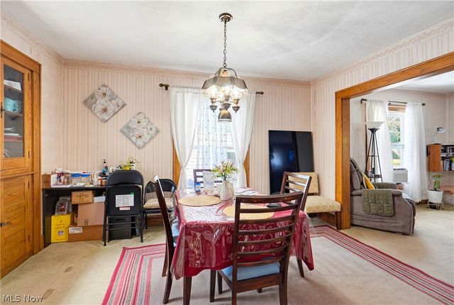 982 W Hopocan Avenue, Barberton, OH 44203
