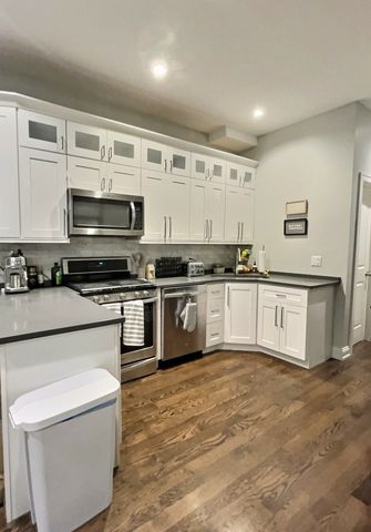 2538 N Southport Avenue 1R, Chicago, IL 60614