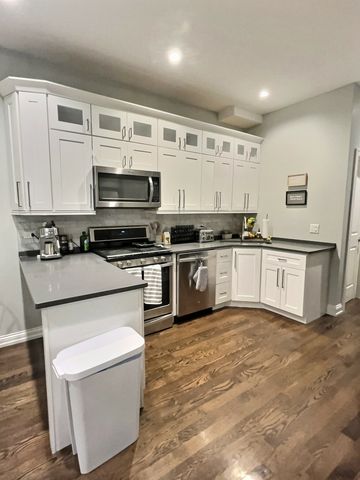 2538 N Southport Avenue 1R, Chicago, IL 60614