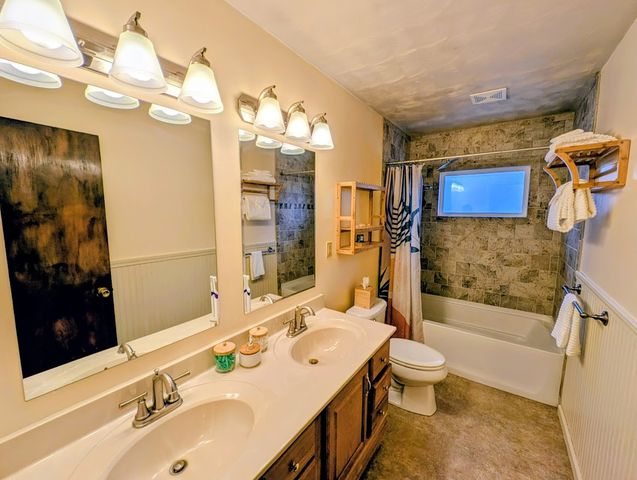 117 GRAHAMVILLE Street, North East, PA 16428