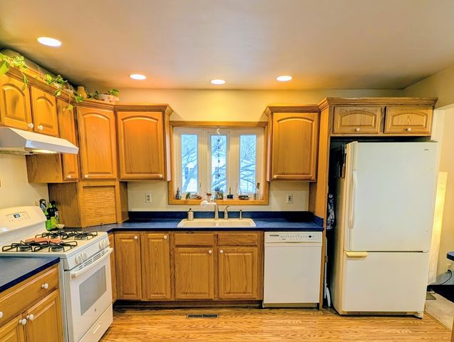 117 GRAHAMVILLE Street, North East, PA 16428