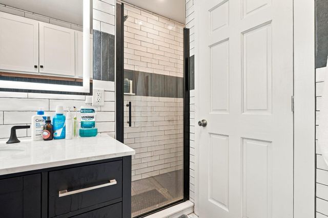 188 E Maynard Avenue, Columbus, OH 43202