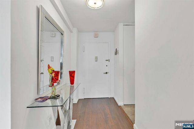 2000 Linwood Avenue 22U, Fort Lee, NJ 07024