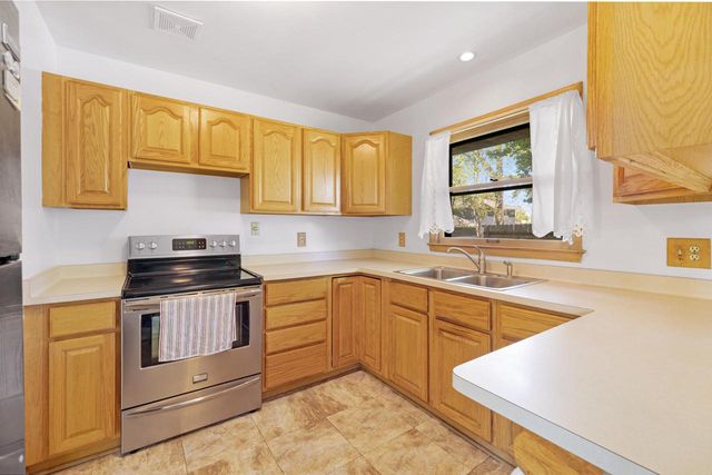 4795 Brookdale DRIVE, Greenfield, WI 53228