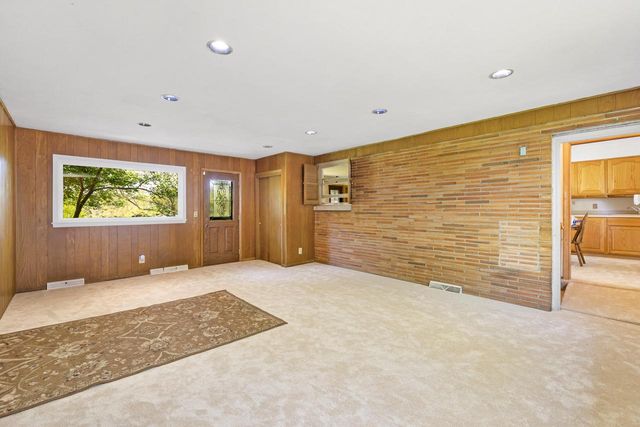 4795 Brookdale DRIVE, Greenfield, WI 53228