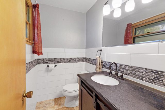 4795 Brookdale DRIVE, Greenfield, WI 53228