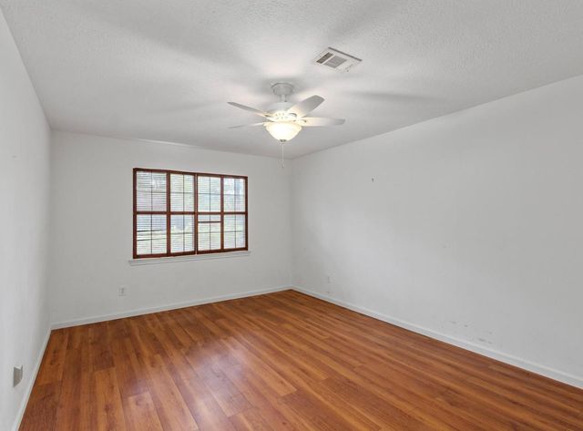 1555 Oconnor Drive, Conroe, TX 77304