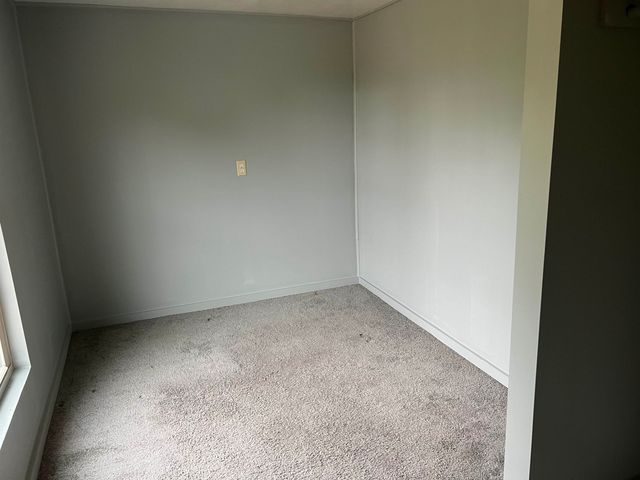 1533 S Saint Clair Ave, Wichita, KS 67213