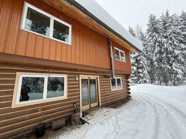 693 SONJA STREET, North Pole, AK 99705