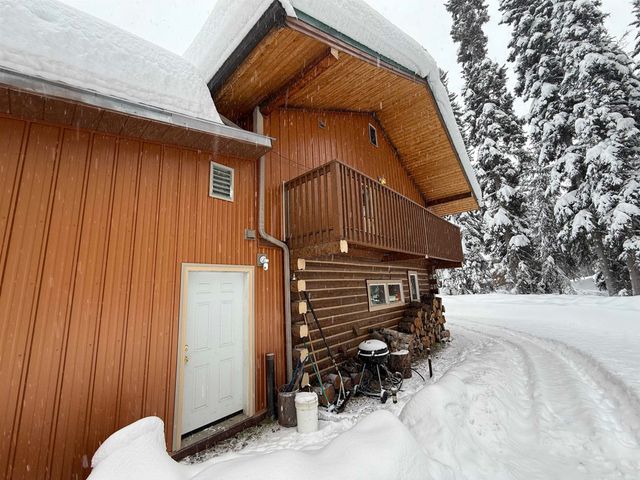 693 SONJA STREET, North Pole, AK 99705