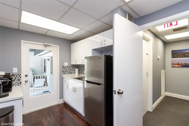 212 SE 8th Street, Fort Lauderdale, FL 33316