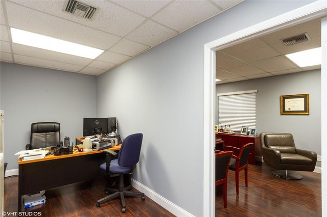 212 SE 8th Street, Fort Lauderdale, FL 33316