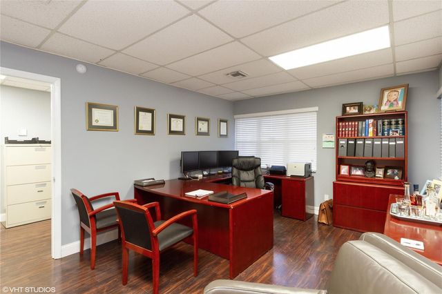 212 SE 8th Street, Fort Lauderdale, FL 33316