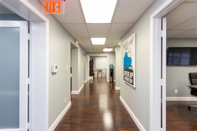 212 SE 8th Street, Fort Lauderdale, FL 33316