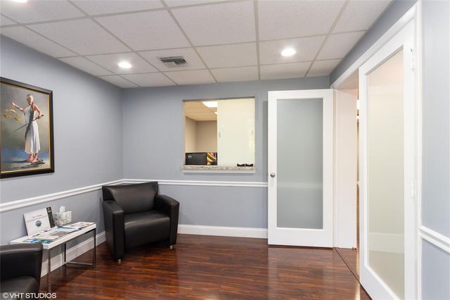 212 SE 8th Street, Fort Lauderdale, FL 33316