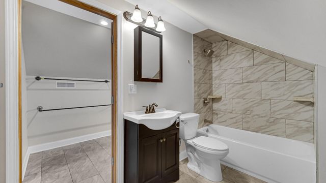 6116 Alexander Avenue, Hammond, IN 46323