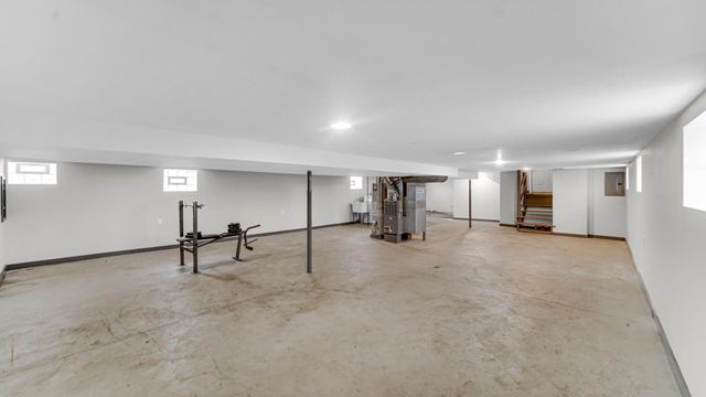 6116 Alexander Avenue, Hammond, IN 46323