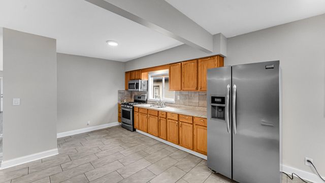 6116 Alexander Avenue, Hammond, IN 46323