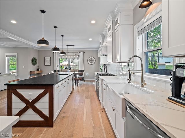 519 Kenilworth Road, Bay Village, OH 44140