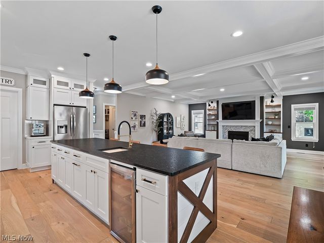 519 Kenilworth Road, Bay Village, OH 44140