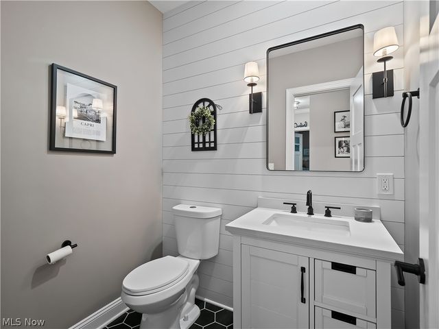 519 Kenilworth Road, Bay Village, OH 44140