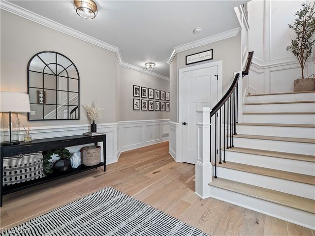 519 Kenilworth Road, Bay Village, OH 44140