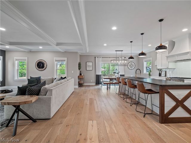 519 Kenilworth Road, Bay Village, OH 44140