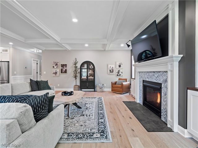 519 Kenilworth Road, Bay Village, OH 44140