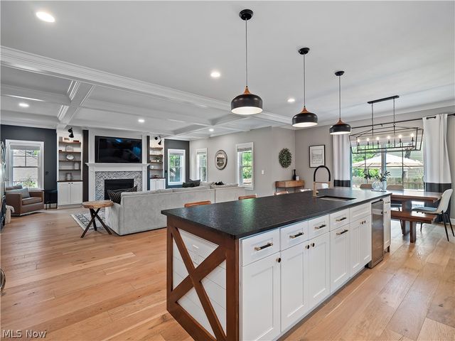 519 Kenilworth Road, Bay Village, OH 44140