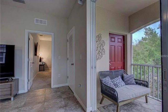 8342 ENCLAVE WAY 104, Sarasota, FL 34243